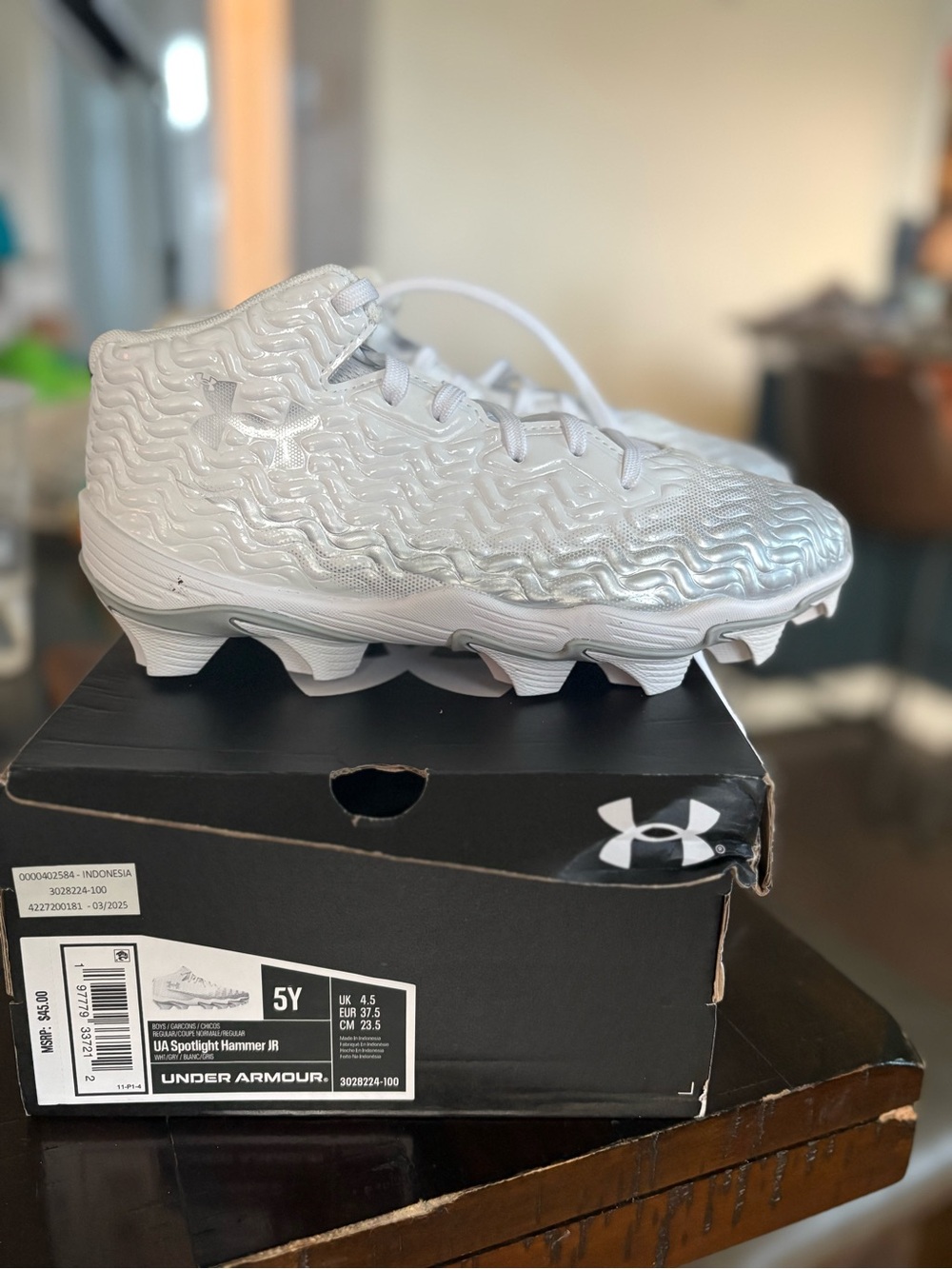 Under Armour Kids White Textured Football Cleats